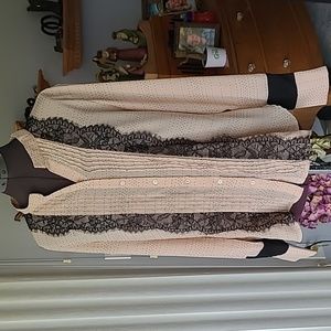 BEAUTIFUL BEIGE & BLACK FREEWAY LARGE LONG SLEEVE BLOUSE